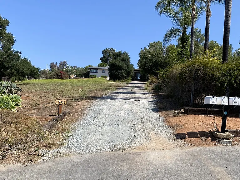 1201 Canter Rd — Photo 13
