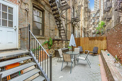 210 W 88th St #1R Photo 1