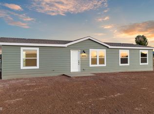 1475 W Kings Ct, Paulden, AZ 86334