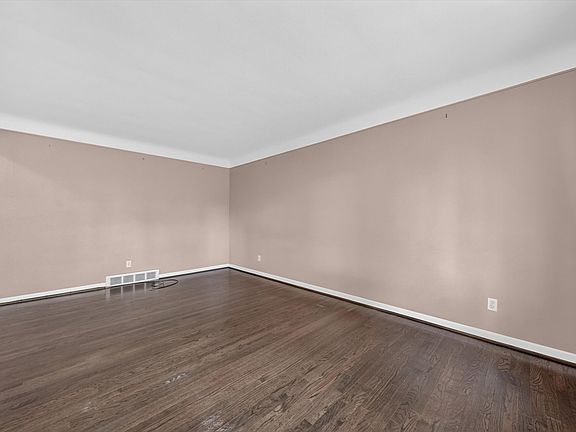2nd image of 29101 Campbell Dr