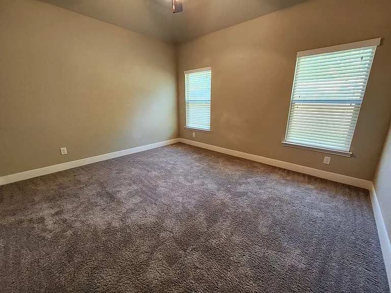 1221 Old FM 306 — Photo 18