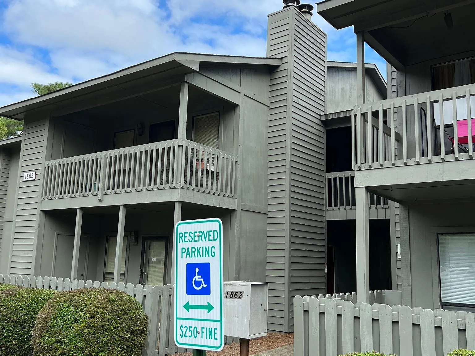 1862 Tryon Dr — Photo 2