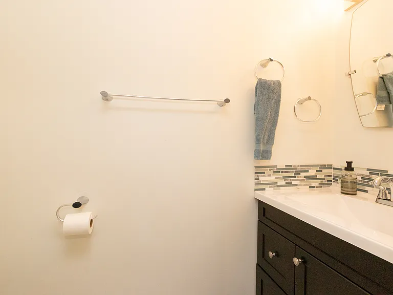 21573 Cherrington Ave — Photo 14