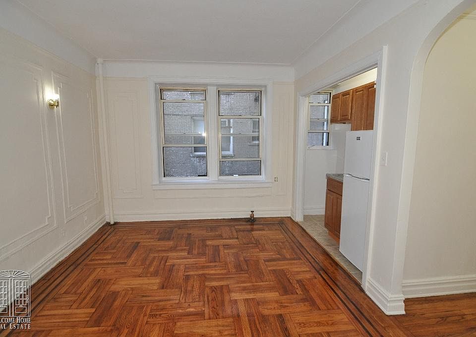 2nd image of 4115 46th St APT 1G