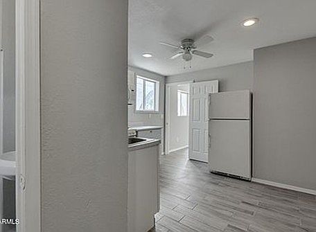 4th image of 16 E Madden Dr APT 1