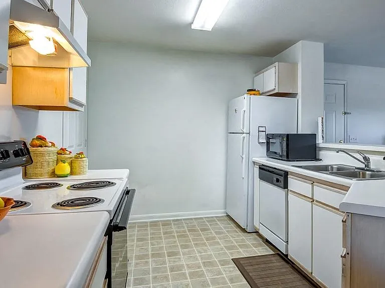 Willow Ridge Apartments — Photo 18