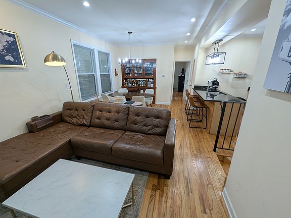 4th image of 1519 W Nelson St Unit Fb-1