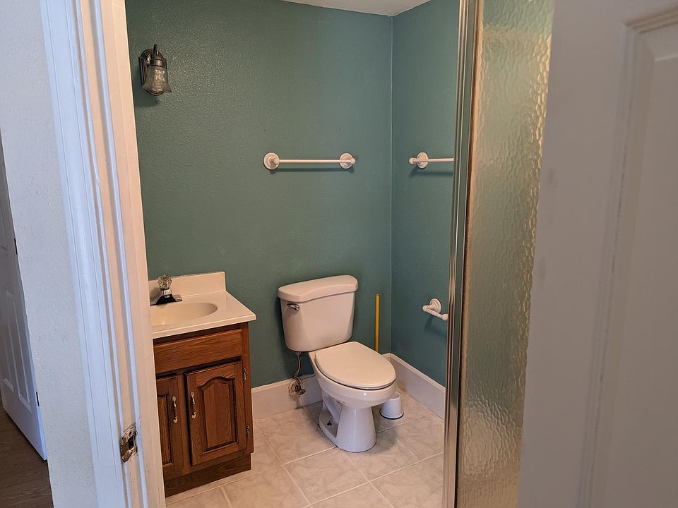 2nd image of 4560 Forsyth St