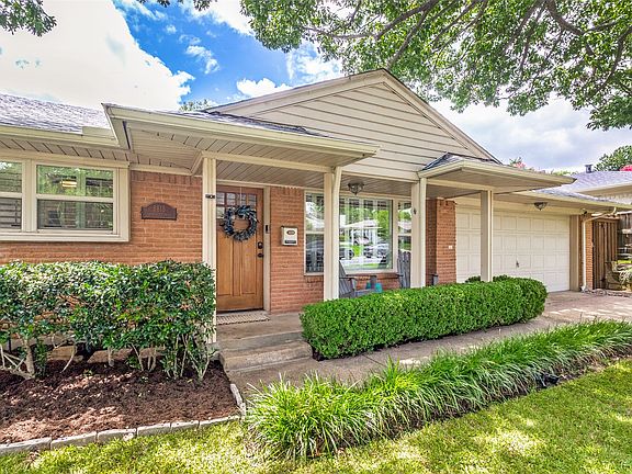 3rd image of 8815 Larchwood Dr