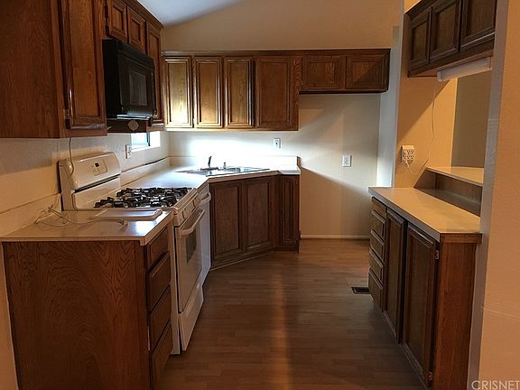 3rd image of 14955 Avenida Venusto Unit 4