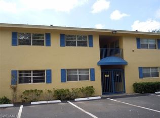 4290 Gulfstream Dr APT 2, Naples, FL 34112