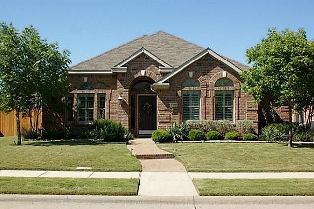 1st image of 6308 Blackstone Dr