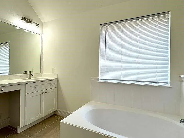 7510 Golden Thistle Ln — Photo 12