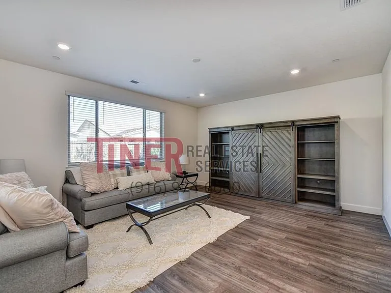 4016 Setucket St — Photo 5