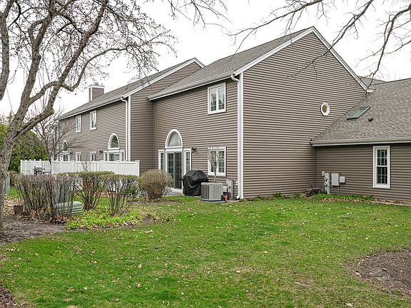4th image of 136 S Lawford Ct