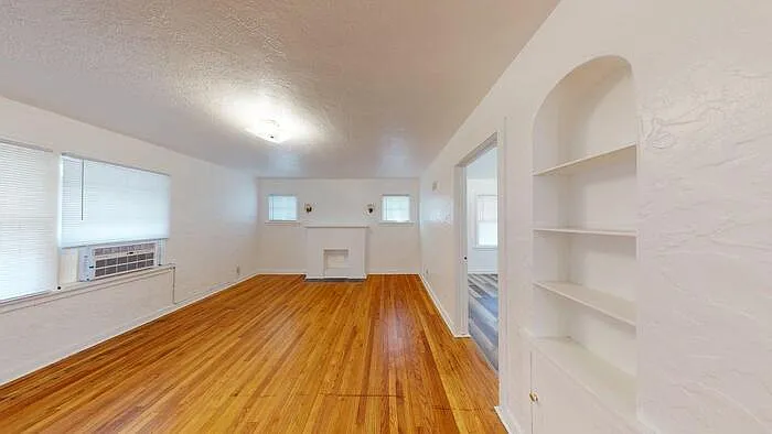 1 bed, 1.0 bath, $815 — Photo 4