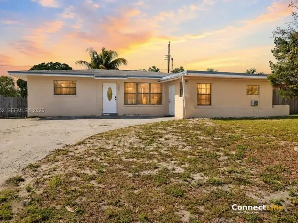 2001 NE 1st Ave, Pompano Beach, FL 33060