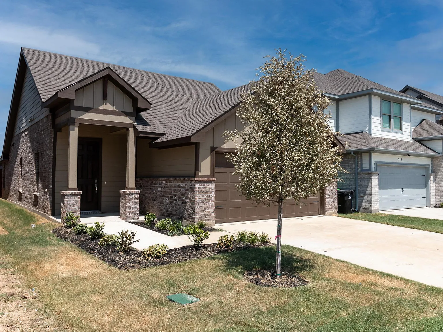 3 bed, 1722 sqft, $2,350 — Photo 1