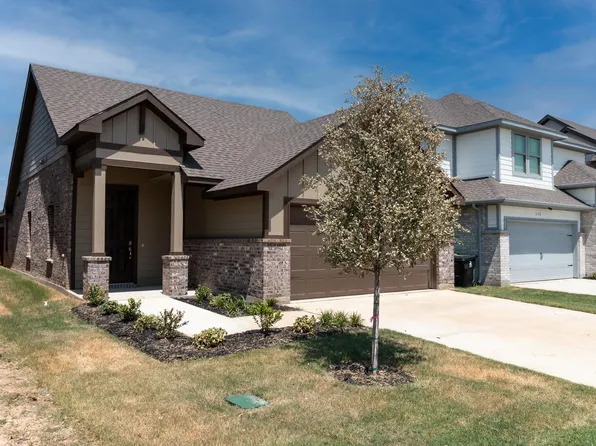 572 Ruthye Ln, Pilot Point, TX 76258