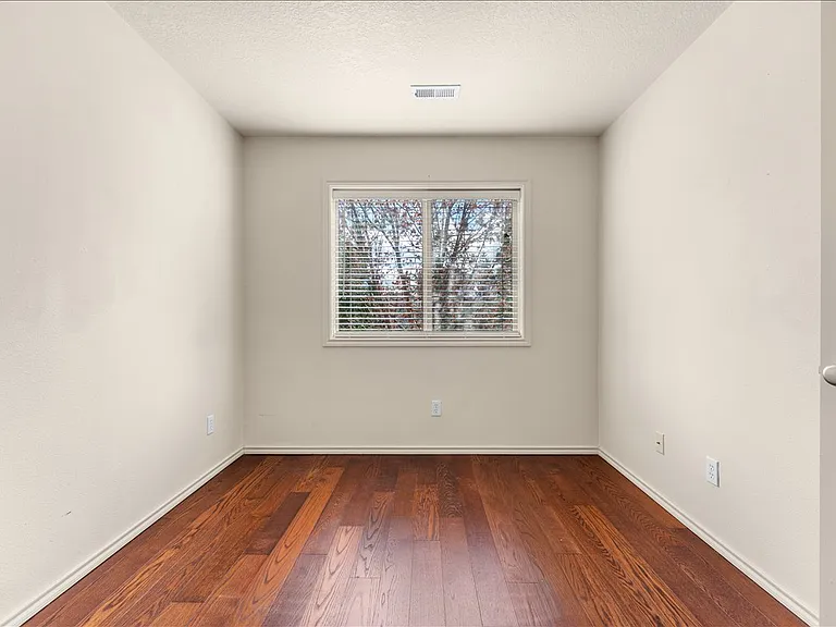 16056 NW Centine Ln — Photo 16