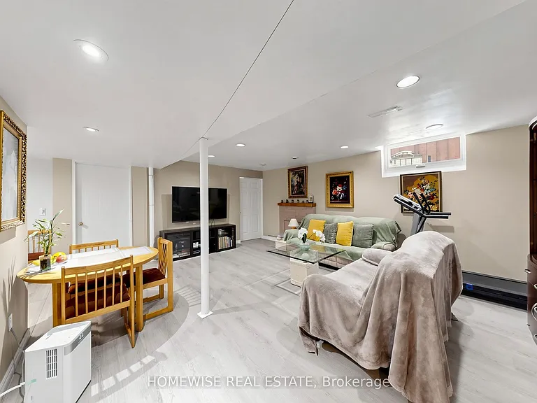 11 Briarcliffe Cres — Photo 39