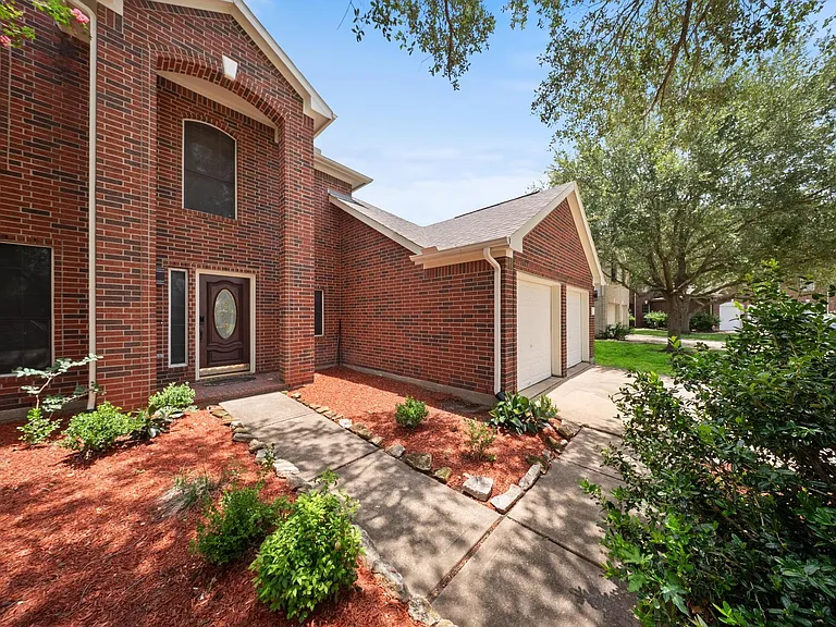 8311 Sierra Hill Ct — Photo 4
