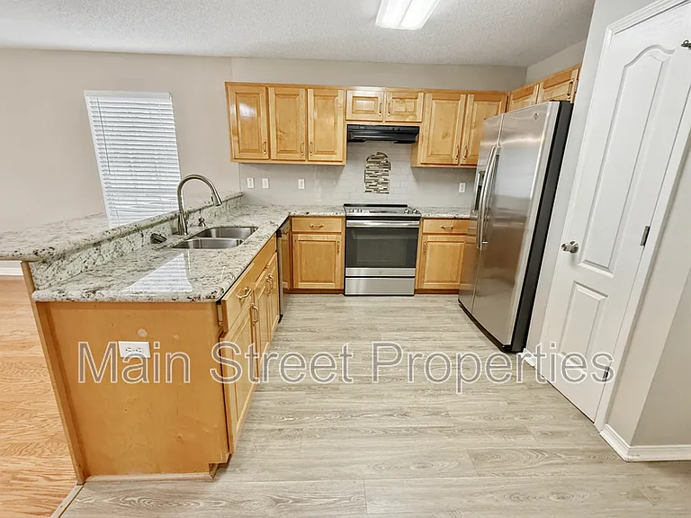 2121 Pin High Dr — Photo 4