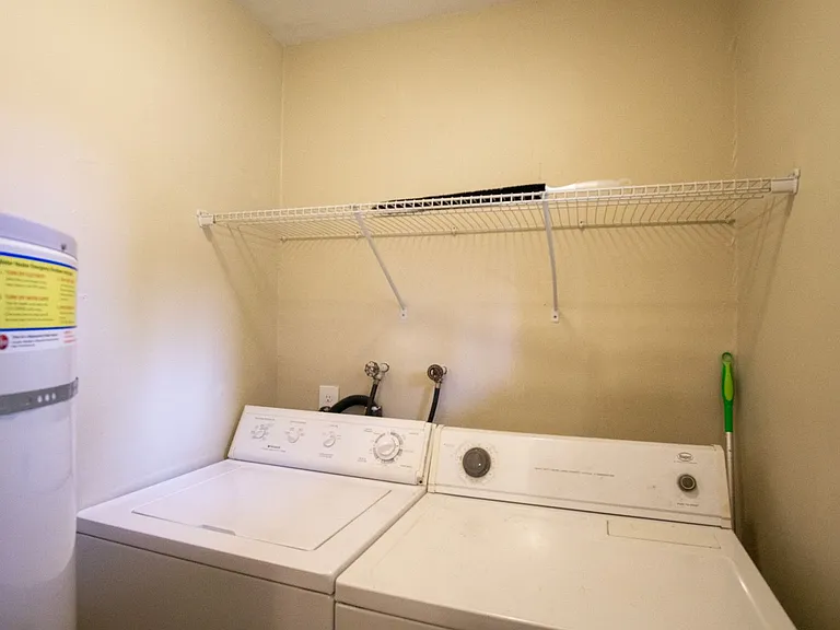 8335 SW Durham Rd #1 — Photo 16