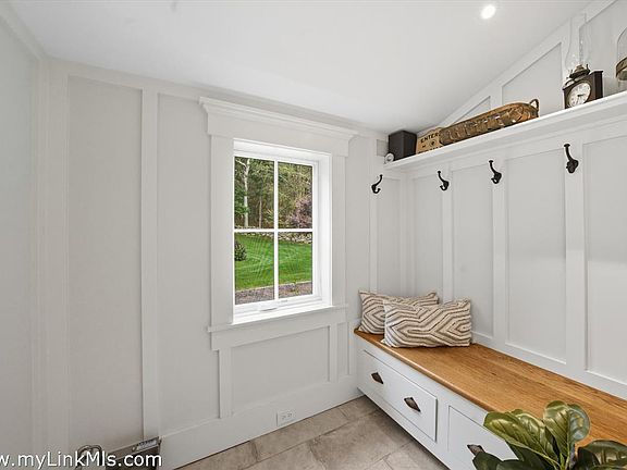 4th image of 27 Clambelly Rd