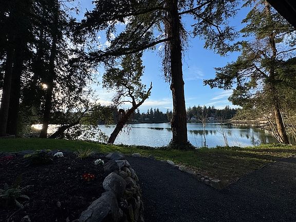 4th image of 1509 Lower Marine Dr