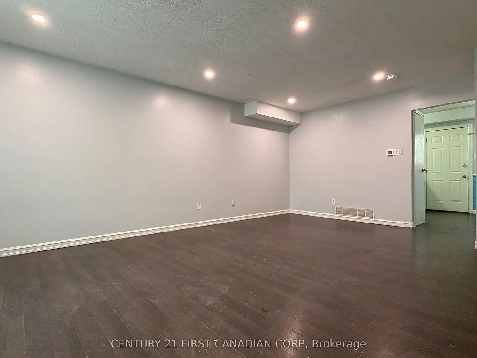 3 bed, $2,200 — Photo 3