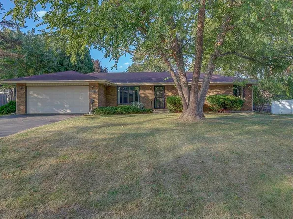 3202 Cavendish Dr, Rockford, IL 61109