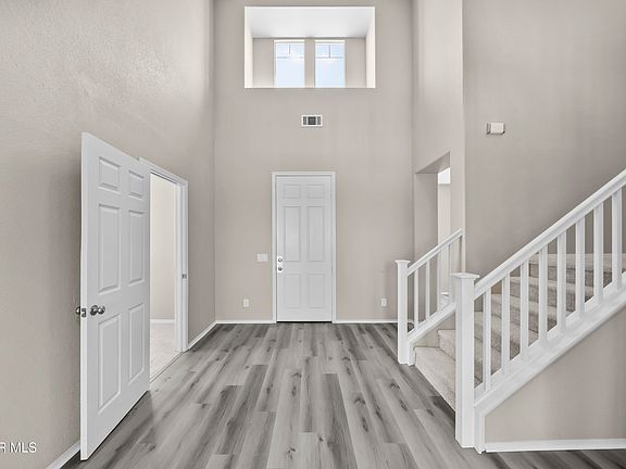 3rd image of 6727 Miramar Ln