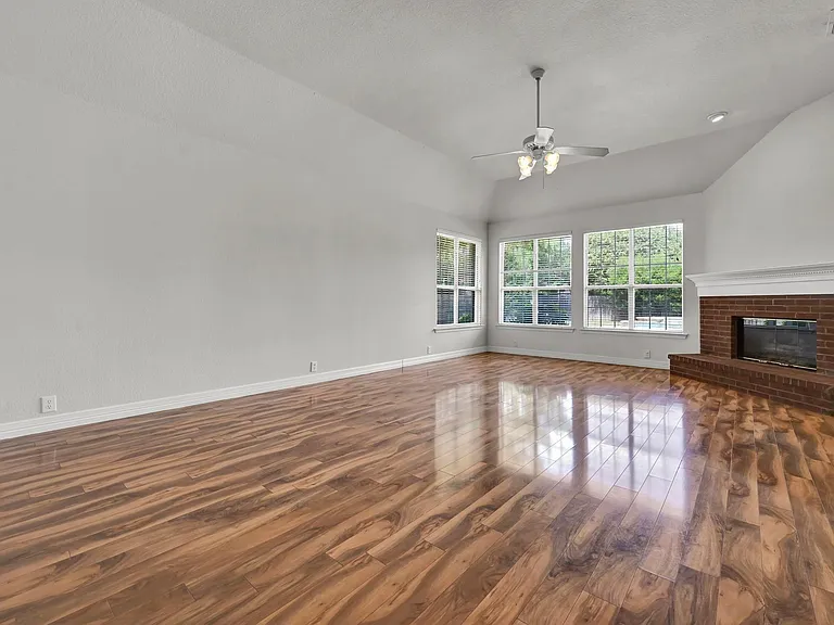 306 Canyon Lake Dr — Photo 11