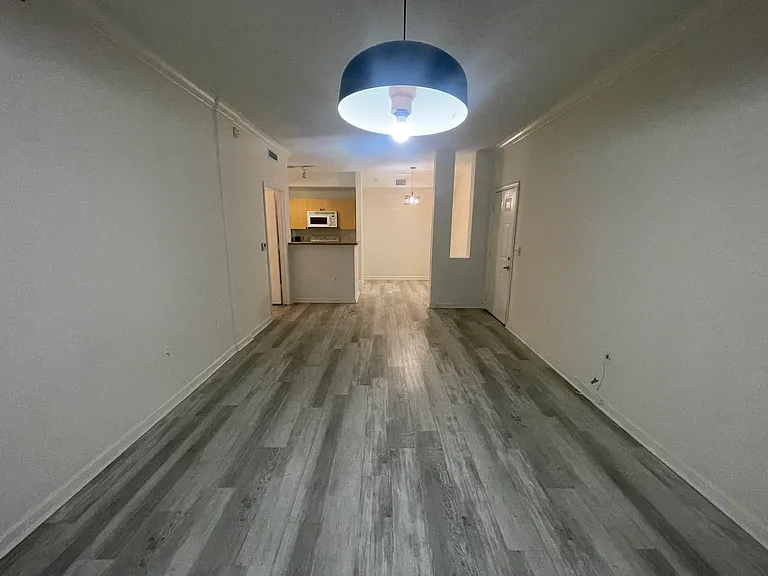 1919 Van Buren St #109A — Photo 9