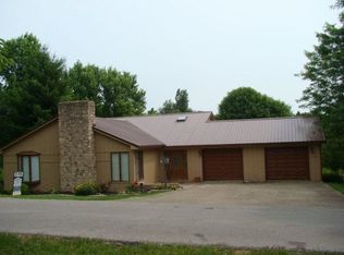2316 Glen Dr, Maysville, KY 41056