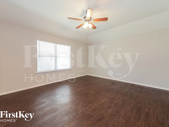 2nd image of 260 Meadowcrest Dr