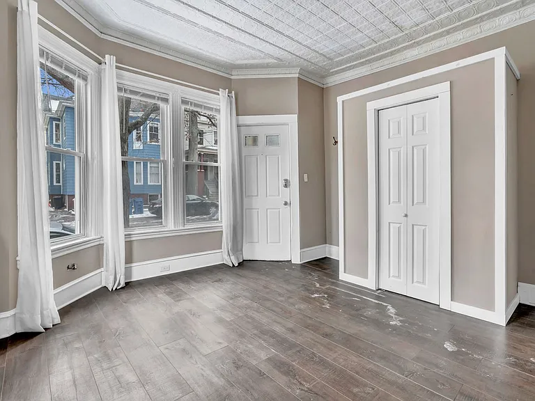 105 Sherman Street — Photo 6
