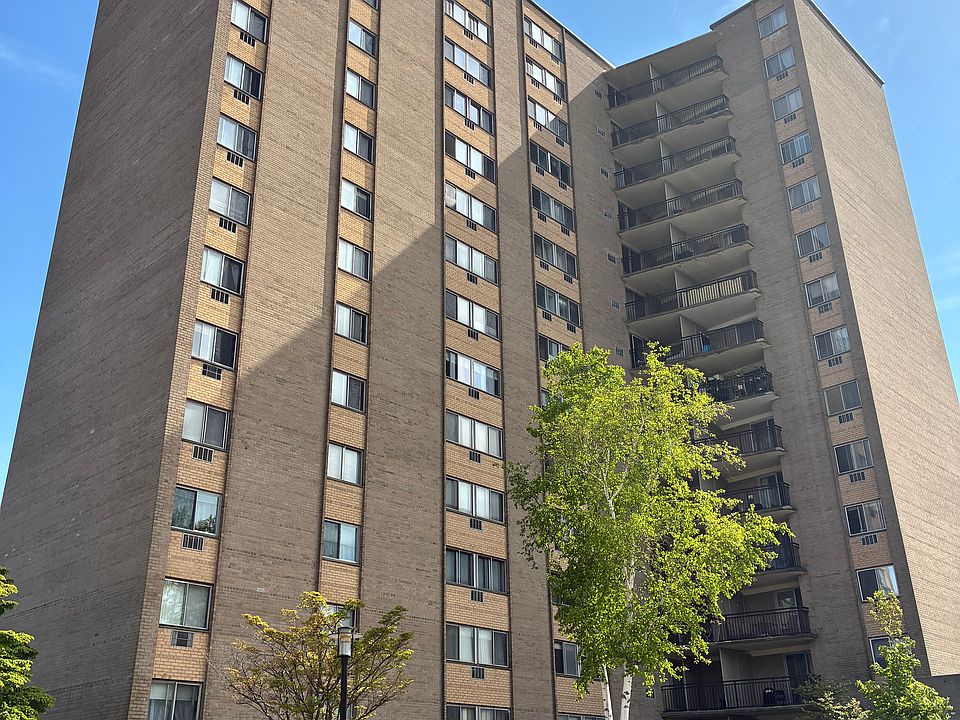 1st image of 1025 Hancock St Unit 4D