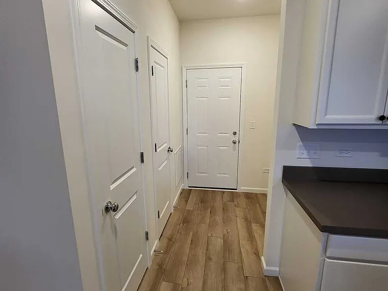 2227 Horseshoe Cir #2227 — Photo 9
