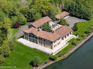 41 Meadow Wood Dr, Greenwich, CT 06830