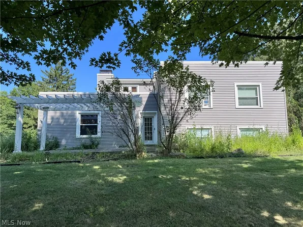 6873 Knauf Rd, Canfield, OH 44406