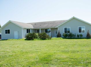 164 Lotzgesell Rd, Sequim, WA 98382