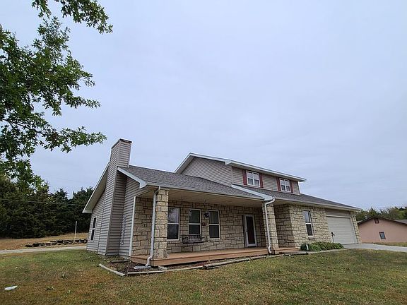 3rd image of 7713 Rockwood Dr