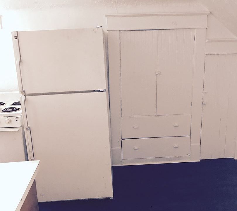 2nd image of 451 H St APT 3