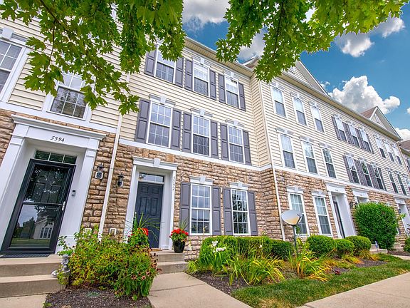 2nd image of 5592 Rainbow Falls St