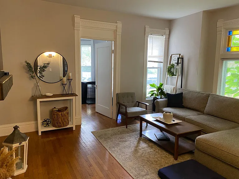 140 Campbell Pl NE #1 — Photo 1