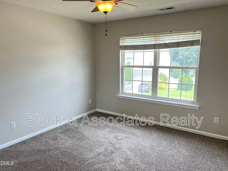 5013 Marathon Ln — Photo 47