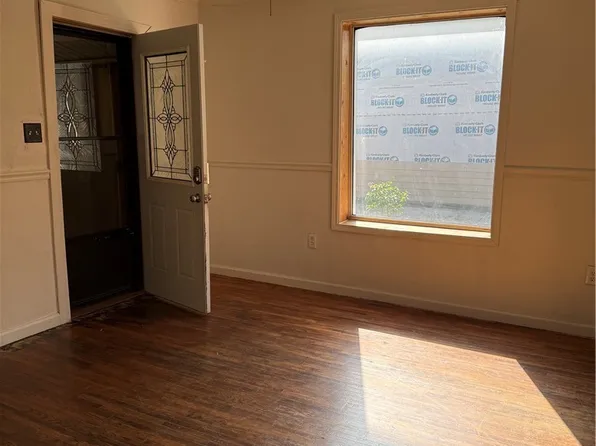 401 N Park Ave, Sedalia, MO 65301