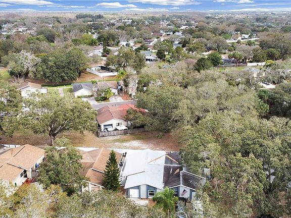 3rd image of 10509 Weeping Willow Pl